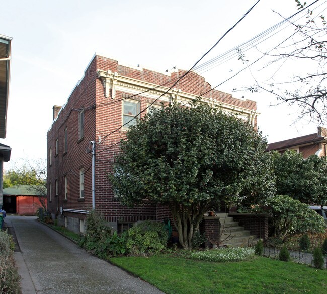 3626-3632 Woodland Park Ave in Seattle, WA - Building Photo - Building Photo