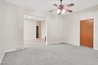 9 Ball Pl in Watervliet, NY - Building Photo - Building Photo