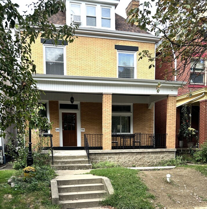 5915 Alder St, Unit 1 in Pittsburgh, PA - Building Photo