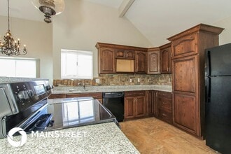 8713 W Jefferson St in Peoria, AZ - Building Photo - Building Photo