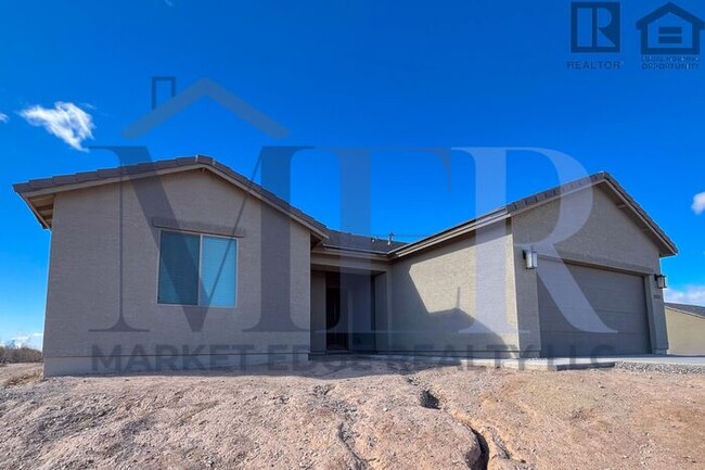 37611 W Rovey Ave in Tonopah, AZ - Building Photo - Building Photo