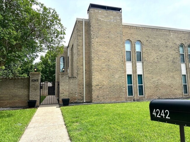 property at 4242 Harvest Hill Rd