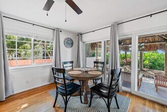 381 Zenith Ln in North Palm Beach, FL - Building Photo - Building Photo