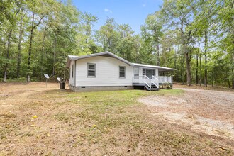 324 Forest Rd in Notasulga, AL - Building Photo - Building Photo