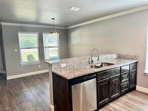 2009 Rockview Dr in Granbury, TX - Building Photo - Building Photo