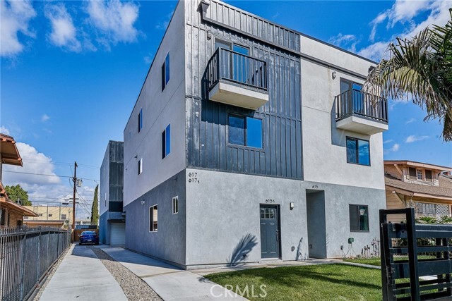 615 W 41st Pl in Los Angeles, CA - Building Photo