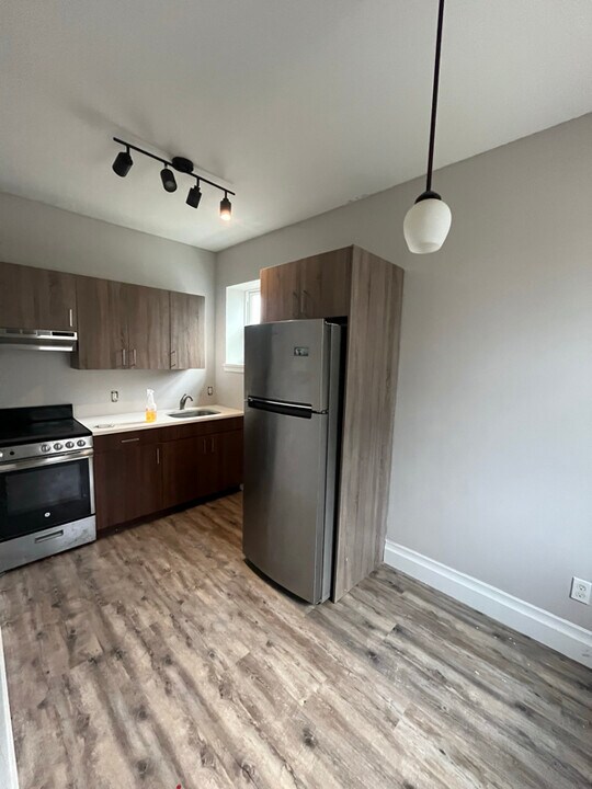 106 N Grove St in East Orange, NJ - Building Photo