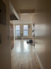 241 W 122nd St, Unit #2 in New York, NY - Building Photo - Building Photo