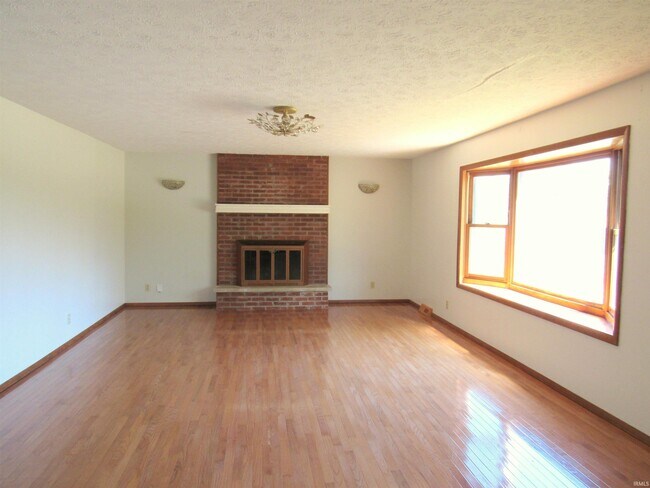 4401 E Cambridge Ct in Bloomington, IN - Foto de edificio - Building Photo