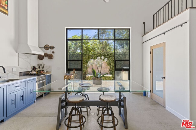 835 N Harper Ave in Los Angeles, CA - Building Photo - Building Photo