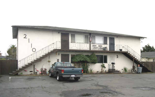 2110-2112 Marina Blvd in San Leandro, CA - Building Photo - Building Photo