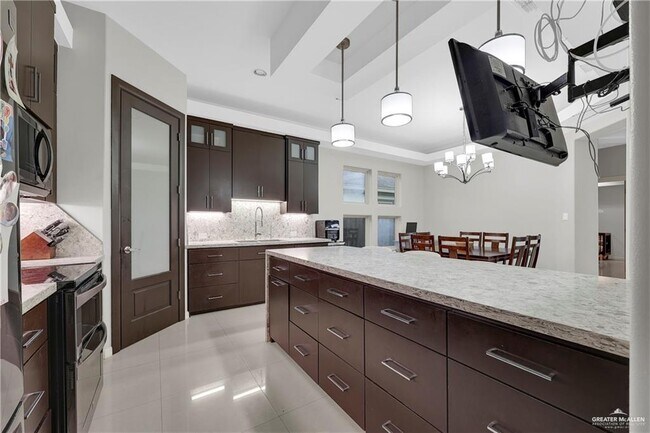 13 N 40th St in Edinburg, TX - Building Photo - Building Photo