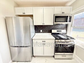 924 Spring Ave NE in Canton, OH - Building Photo - Building Photo