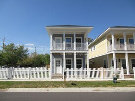 716 W Intendencia St in Pensacola, FL - Building Photo