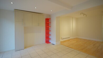 1164 Queen St E in Toronto, ON - Building Photo - Building Photo