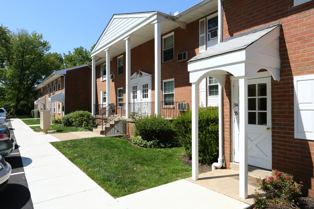 Valley Green Apartments in Willow Grove, PA - Foto de edificio