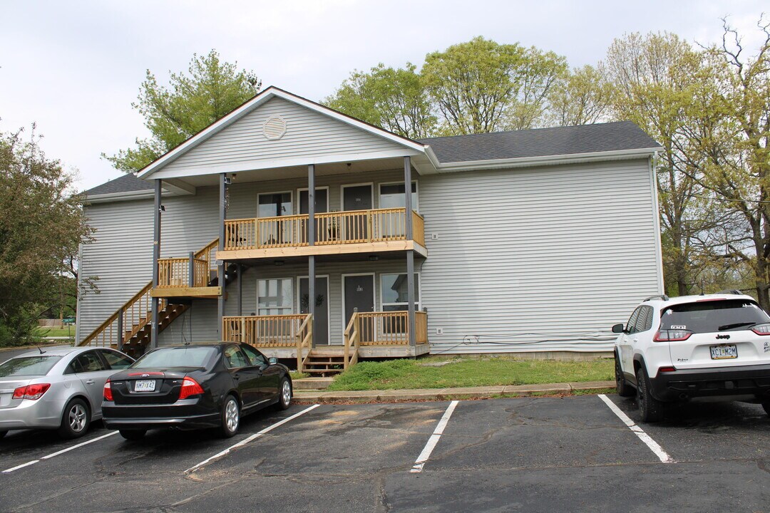 102 Sweet Gum in Kirbyville, MO - Building Photo