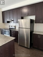 2126 Wilson St in Innisfil, ON - Building Photo - Building Photo