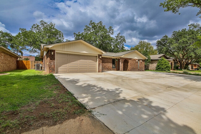 5206 72nd St, Unit 72nd Street House in Lubbock, TX - Foto de edificio - Building Photo