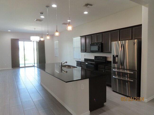 10877 W Marshall Ave in Phoenix, AZ - Building Photo - Building Photo