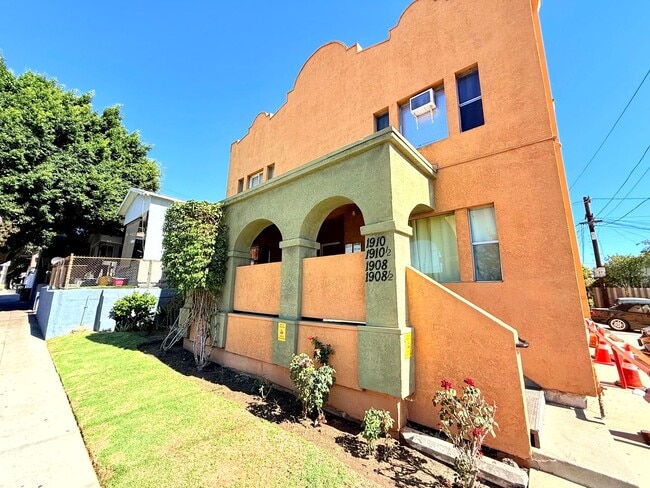 1908-1910.5-19105 Daly St in Los Angeles, CA - Building Photo - Building Photo