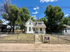 126 E Brookside St in Colorado Springs, CO - Building Photo - Building Photo