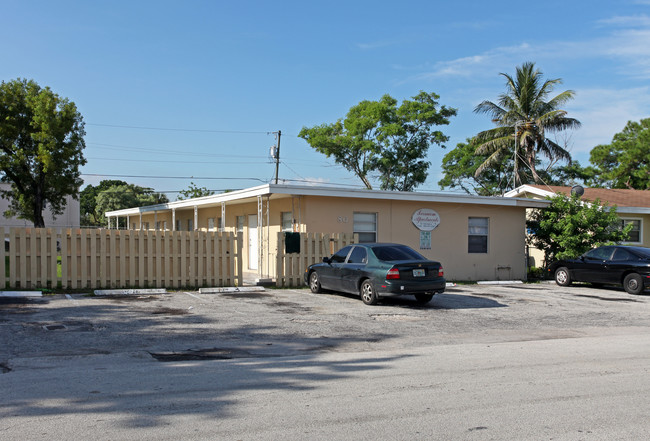 Terracom Apartments in Oakland Park, FL - Foto de edificio - Building Photo