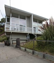 20 Racoon Ln in Belvedere Tiburon, CA - Building Photo - Building Photo