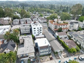 1217 Capuchino Ave in Burlingame, CA - Building Photo - Building Photo