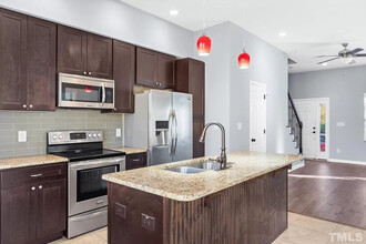 Room in Duplex on Pineland Cir in Raleigh, NC - Building Photo - Building Photo