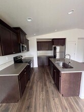 1642 Zoe Ave in Eugene, OR - Building Photo - Building Photo