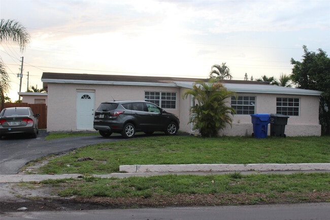 property at 700 N 70th Ave