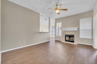3715 Westfield Dr in College Station, TX - Foto de edificio - Building Photo