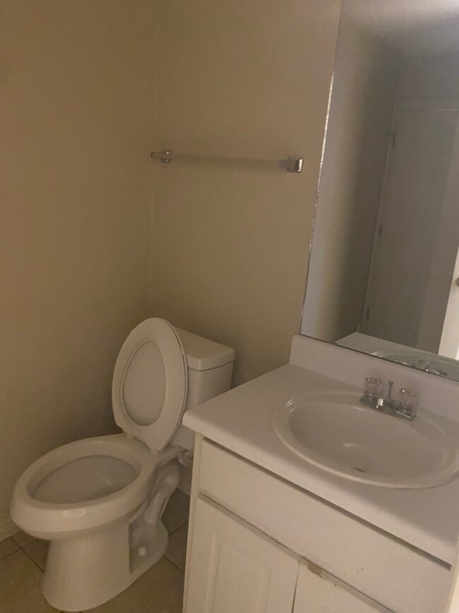 412 Tina Hely Ct in Stockbridge, GA - Building Photo - Building Photo