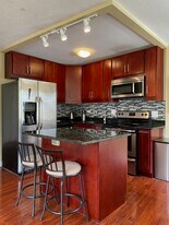2930 N Sheridan Rd, Unit Apt 601 in Chicago, IL - Building Photo