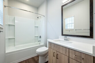 Heyday Sun Prairie in Sun Prairie, WI - Building Photo - Interior Photo