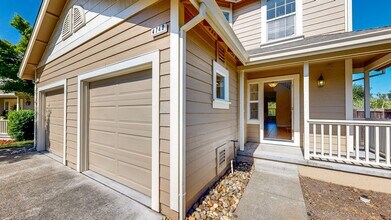 4740-4744 Starbuck Ave in Santa Rosa, CA - Building Photo - Building Photo