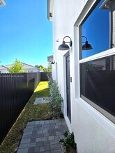 14894 SW 163rd St in Miami, FL - Building Photo - Building Photo