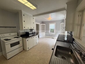 801 Knollwood St in Winston-Salem, NC - Building Photo - Building Photo