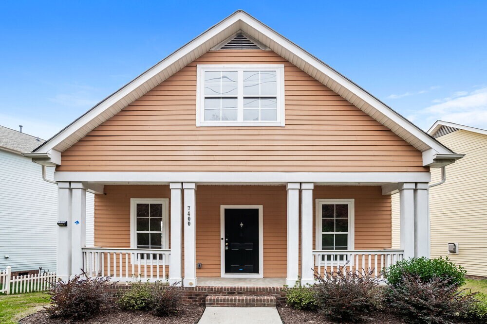 7400 Gilead Rd in Huntersville, NC - Building Photo