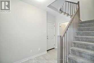 211 Pastel Way in Ottawa, ON - Building Photo - Building Photo