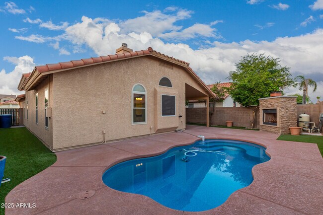 1093 W Myrna Ln in Tempe, AZ - Building Photo - Building Photo