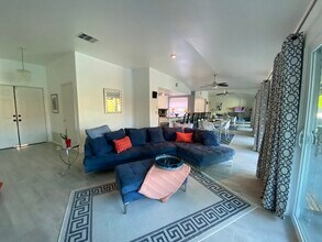 1479 E Francis Dr in Palm Springs, CA - Building Photo - Building Photo