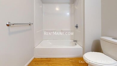 35 Main St, Unit 22 in Bangor, ME - Building Photo - Building Photo