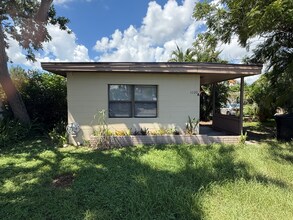 1020 Queen St N in St. Petersburg, FL - Building Photo - Building Photo