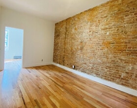 273 Sumpter St, Unit 2 in Brooklyn, NY - Building Photo - Building Photo