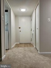 1520 Northgate Square in Reston, VA - Building Photo - Building Photo