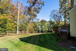 47118 Garrett Pl in Sterling, VA - Building Photo