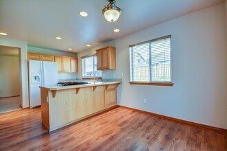 1503 NW Almond Loop in Oak Harbor, WA - Building Photo - Building Photo