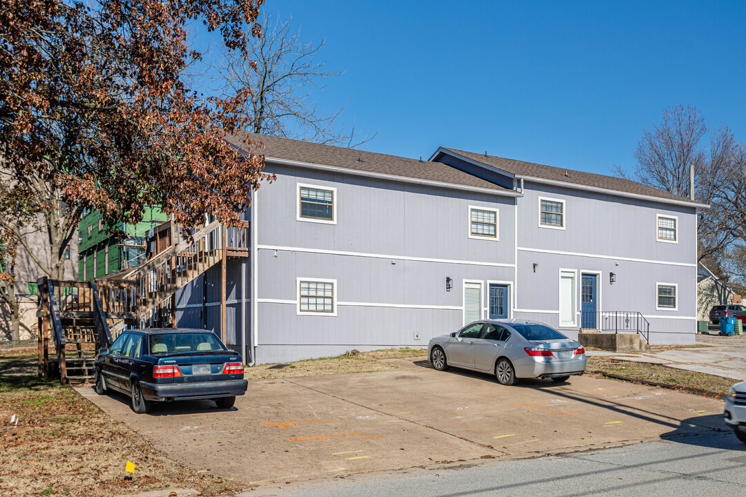 408 SE G St in Bentonville, AR - Building Photo